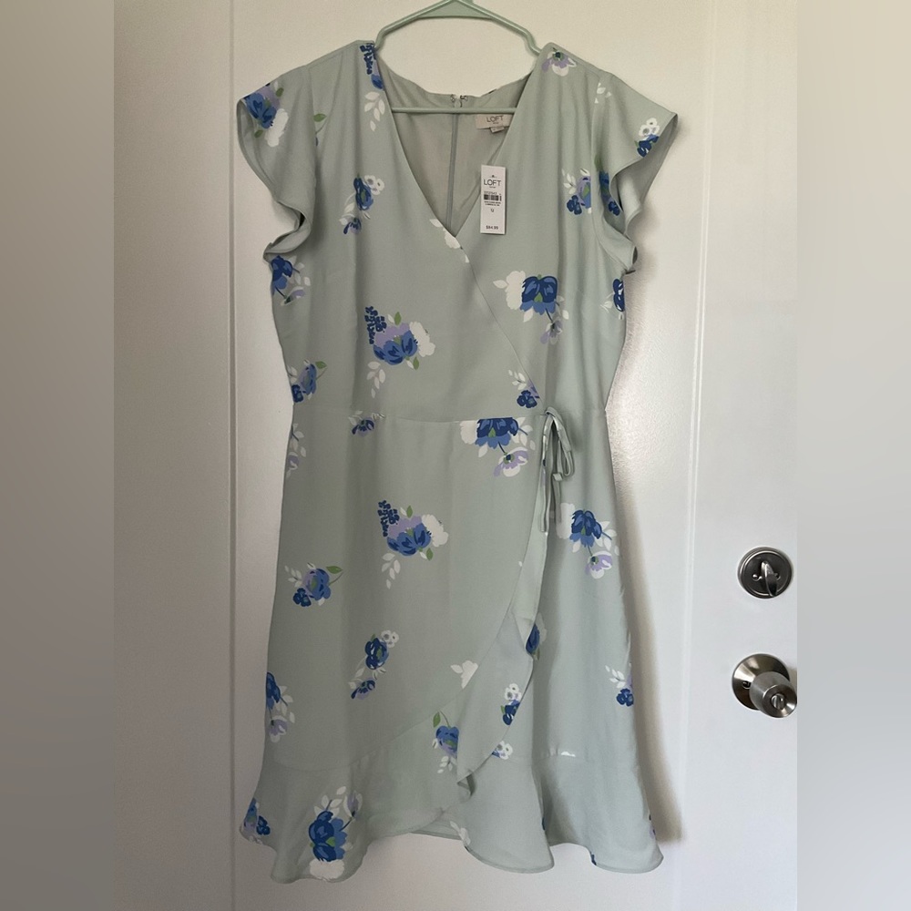 NWT LOFT butterfly sleeve dress